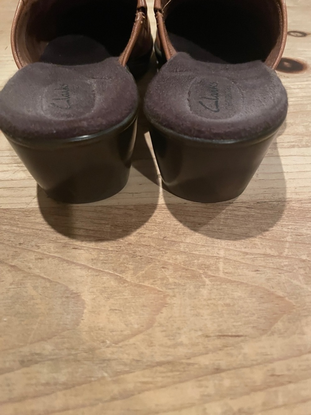 Clarks Camel Leather Mules Clogs Slip On Comfy Business Casual Career 8.5 - Picture 7 of 14